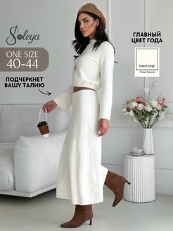 Вязаный костюм с юбкой